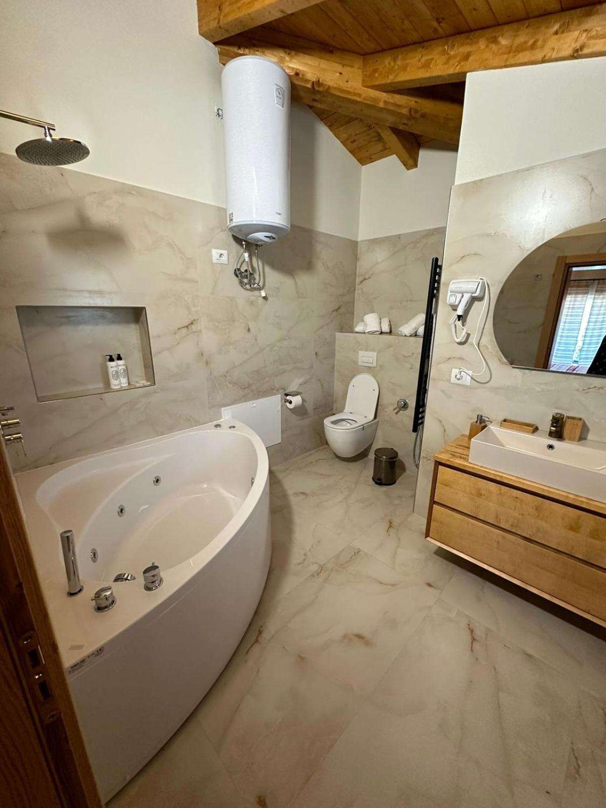 Guesthouse Marku - Mrizi I Zanave Fishte Kültér fotó
